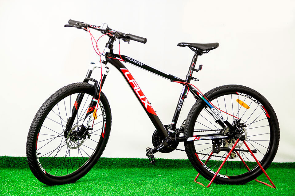 Xe đạp thể thao Laux Pioneer 240