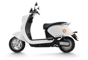 Xe máy điện Yadea M6I