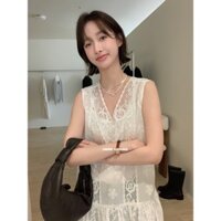 𝗟𝗔 𝗖𝗛𝗔𝗥𝗠𝗘́ | Áo sát nách ren cổ V chân xòe kèm áo dây 90282 BRONZE