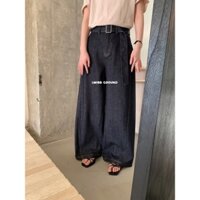 𝗟𝗔 𝗖𝗛𝗔𝗥𝗠𝗘́ | Quần jeans xanh đậm chỉ nổi kèm đai 5282 IMISS GROUND