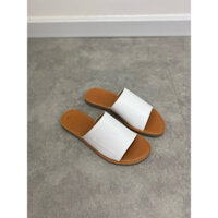 𝗡𝗚𝗔𝗡𝗚 𝗦𝗔𝗡𝗗𝗔𝗟𝗦 | 𝗗𝗮𝗶𝗹𝘆 𝗥𝗼𝘀𝗲́ | Dép quai ngang đế bệt màu trắng