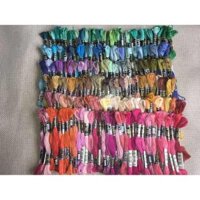🔥 Chỉ thêu màu 🔥 chỉ may công nghiệp có hàng sẵn đồ diy tự làm đồ thủ công Quần áo thêu tay chỉ thêu cotton polyester dây thêu ✯200 màu 200 thêu chéo dây thêu nơ tay đan 100 sợi cotton nguyên chất số 25 chỉ thêu bưu chính☆