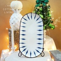 🧡 Dĩa dài 31cm hoạ tiết lam viền socola, vài vết lỗi men do sản xuất không ảnh hưởng công năng, mới chưa sử dụng.
