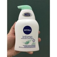 ( HÀNG CHUẨN ĐỨC)Dung dịch rửa vệ sinh vùng kín cho phụ nữ NIVEA INTIMO