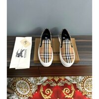 [ Hàng mới ] Giày Slipon Burberry Nâu kẻ sọc viền da LA Fullbox phụ kiện