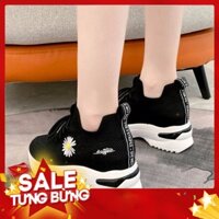 - Hàng nhập khẩu  GIÀY NỮ ĐỘN ĐẾ 7 CM HOA CÚC TĂNG CHIỀU CAO VẢI MÊM ĐẾ NHẸ ÊM THOÁNG KHÍ TD 63 Liên hệ mua hàng 084.209