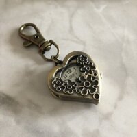 ((() Khuyến mãi Retro Flip Pocket Watch Học sinh Schoolbag Móc khóa Đồng hồ bỏ túi Quà tặng sáng tạo Đồng hồ thạch anh.