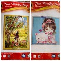 [ MỚI] Tranh thêu kín em bé và gấu cún con tranh chipi dễ thương TT2808(61x61cm) Dx1074(53×72cm) [ Tranh Hà Đoàn]