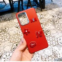 ** Ốp Oppo A54 dẻo vân giả da đính 4 sticker đỏ