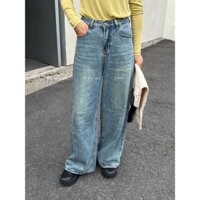 𝗟𝗔 𝗖𝗛𝗔𝗥𝗠𝗘́ |Quần JEANS xanh nhạt mài ống đứng 9988 WE ARE