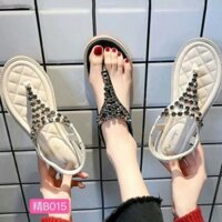🌟 ( Sales T8 ) Sandal xỏ ngón quai hậu đính đá 😍 . 2020 new .. .. . . . .