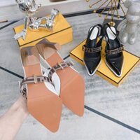 🎄 Sandal Fendi siêu hot hit gót vân gỗ đi được 2 kiểu sang xịn. Hàng cao cấp full box 🌟