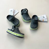 [ TẶNG 8 STICKER ] Dép sục Cross trẻ em , giày sục cross cho bé màu rêu trơn có chữ xuất dư xịn [ WINDY BABY ]