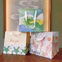 🔥 túi đựng quà 🔥 2025 túi giấy gói quà túi giấy đựng quà được đóng gói đẹp mắt để làm quà tặng ngày lễ có hàng sẵn Túi quà có sức chứa lớn ins túi tote xinh xắn ✤Cube Túi Quà Tặng Túi Xách Túi Giấy Túi Hoa Ấn Tượng Lớn Bóng Ánh Sáng Sang Trọng Sinh Nhật