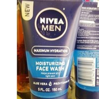 01 TUÝP RỬA MĂT NAM CHỐNG DA KHÔ VỚI NHA ĐAM NIVEA MEN  MAXIMUM HYDRATION  DRY SKIN150ML