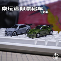 1: 64 Để Bàn Bốn Bánh Lái Xe Drift Xe Điều Khiển Từ Xa Mini Trôi Xe Ô Tô Bốn Gót Để Bàn Rac