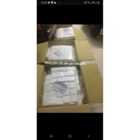 1 bịch bông gòn( bông tẩy trang) cắt sẵn 6cmx6cm trọng lượng 500 grams của công ty Bảo Thạch, giá 110.000 đồng.