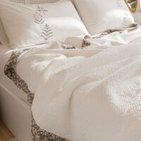 1 Chăn Cotton Nữ Hoàng Kích Thước Hoa Họa Tiết Ren Cạnh Duvet Phong Cách Baroque Máy Bay Chăn
