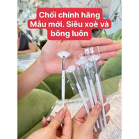 1 chiếc chổi lông dùng để quét peel Chris.tina