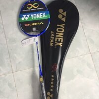 1 chiếc vợt cầu lông YONEX loại đẹp