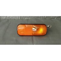 1 đèn xi nhan hông cửa xe hyundai hd65/ hd72 tài phụ sử sụng chung