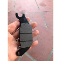 1 đôi má phanh sau