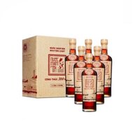 1 thùng nước mắm Tĩn Phan Thiết nhãn đỏ 40 độ đạm 500ml, thùng 6 chai thủy tinh