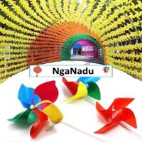 100 chong chóng nhựa giá rẻ treo dây trang trí khu du lịch và trang trí trường học mầm non