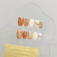 100% làm bằng tay nhân tạo móng tay 3D mạ vàng dòng maillard Caramel màu nâu cà phê hình tròn ngắn hình dạng ánh sáng giả móng tay vá Báo Chí trên móng tay tái sử dụng với keo miễn phí