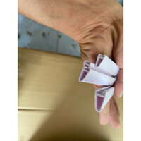 100 THANH Nẹp nhựa treo báo tường