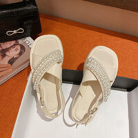 [1068 People Collection] Dép Ngọc Trai Nữ 2025 Phong Cách Mới Mùa Hè Cổ Tích Phong Cách Da Mềm Đế Bằng La Mã Pháp Chanel Giày Đế Dày Mềm