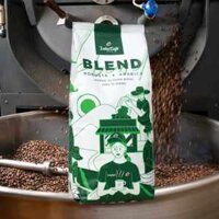 10kg Cà phê Blend Coffee gói 1kg - sản phẩm hoàn hảo cho các quán cafe mang đi.
