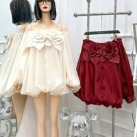 130.4159 set bộ đồ áo bẹt vai hoa to. kèm quần . chất voan tơ dáng babydoll. có lớp lót
