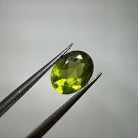 1770-ĐÁ PERIDOT XANH LÁ ( THIÊN NHIÊN ) KHÔNG XỬ LÝ
