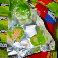 1bich 16cây kẹo xài muối ớt