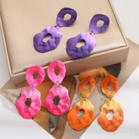 2023 Bông tai phun sơn lớn và nhỏ mới, phong cách rừng thời trang ngọt ngào, bông tai đinh tán từ nhà sản xuất xuyên biên giới