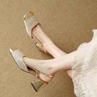 [2024 Bộ sưu tập giày cao gót mùa hè đế mềm ngoài trời đế dày 1025 phong cách Pháp] Giày đế bệt Chanel cho phụ nữ, sandal gót chunky cho phụ nữ nhỏ nhắn