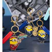 2024 Universal Despicable Me 4 phim móc khóa kim loại có tựa đề, đội đấu chống nhăn Minions mặt dây chuyền ba lô cổ điển