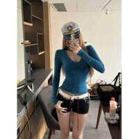 2025 Áo thun dài tay cổ V kiểu dáng vintage sexy ôm sát cho phụ nữ