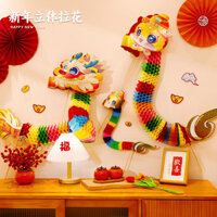 2025 năm mới trang trí Rắn năm cầm tay kéo dài bức ảnh đạo cụ trang trí cảnh năm mới cung cấp