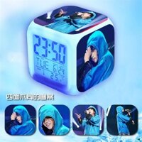 2025 Phong Cách Mới Đồng Hồ Báo Thức Hua Chenyu Ngoại Vi Hỗ Trợ Đèn Ngủ Nhiều Màu Sắc Đồng Hồ Nhỏ Sinh Viên Đầu Giường Tắt Tiếng Đồng Hồ20250222