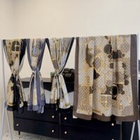 2025 Phong Cách Mới Xuân Hè Nguyên Tố Kim Loại GUCCI Khăn Lụa Khăn Choàng Dài Quà Tặng Cho Mẹ Cảm Giác Cao Cấp Kích Thước 90-180cm