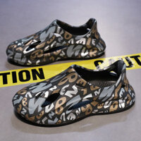 [2603 Lần Mua Lại] Giày Lỗ Mùa Hè Nam Mặc Ngoài Giày Sandal Nam Hợp Thời Trang Đế Dày Chống Trơn Trượt Bước Trên Shit Dép Che Ngón Chân Siêu Mềm