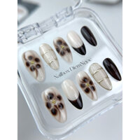 292 Nailbox thiết kế nâu socola hoa bi vàng