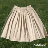 2Hands | Chân váy màu be xếp ly siêu xinh basic dễ sử dụng.