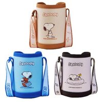 4356 Người Khen ngợi Snoopy Giá đỡ cốc giữ nhiệt cho trẻ em Giá đỡ cốc nước đa năng Dây đeo Túi đeo chéo có vỏ bảo vệ di động 4356 Người khen ngợi Snoopy Bình giữ nhiệt cho trẻ em Giá đỡ cốc nước đa năng Dây đeo Túi đeo chéo Có Vỏ Bảo Vệ Di Động Chống Sốc