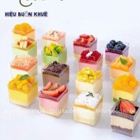 50 Ly Vuông Mica Đựng Bánh Lạnh, Bánh Mousse, Tiramisu, Panna Cotta 60ml (4248)