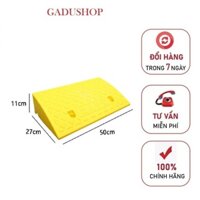 (50x27x11 MÀU VÀNG) Dốc bục lên xuống, bậc cầu dắt xe ô tô, xe máy xe đạp,bục lên xuống xe, có lỗ chờ bắt ốc cố định
