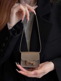 59 Tide Brand Sense Metal Clasp Mini Tote Bag Mặt Dây Chuyền Bằng Da Thật 4 Tai Nghe Túi Đồ Tran
