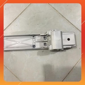 Máy bào 750W Maktec MT111 (82mm )